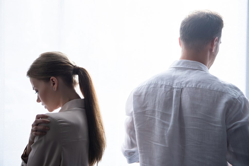 Infidélité : faut-il rester ou partir ? Ce que la thérapie de couple peut vous apporter