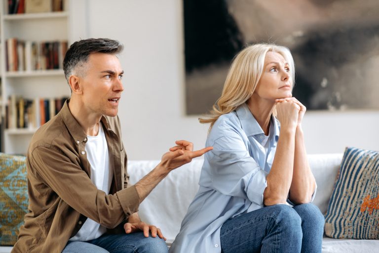 Disputes en boucle dans le couple : comment sortir du cycle infernal ?